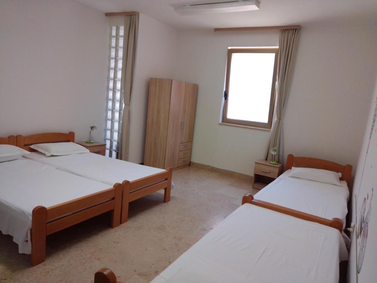 Apartman Sendi Pula Exterior photo