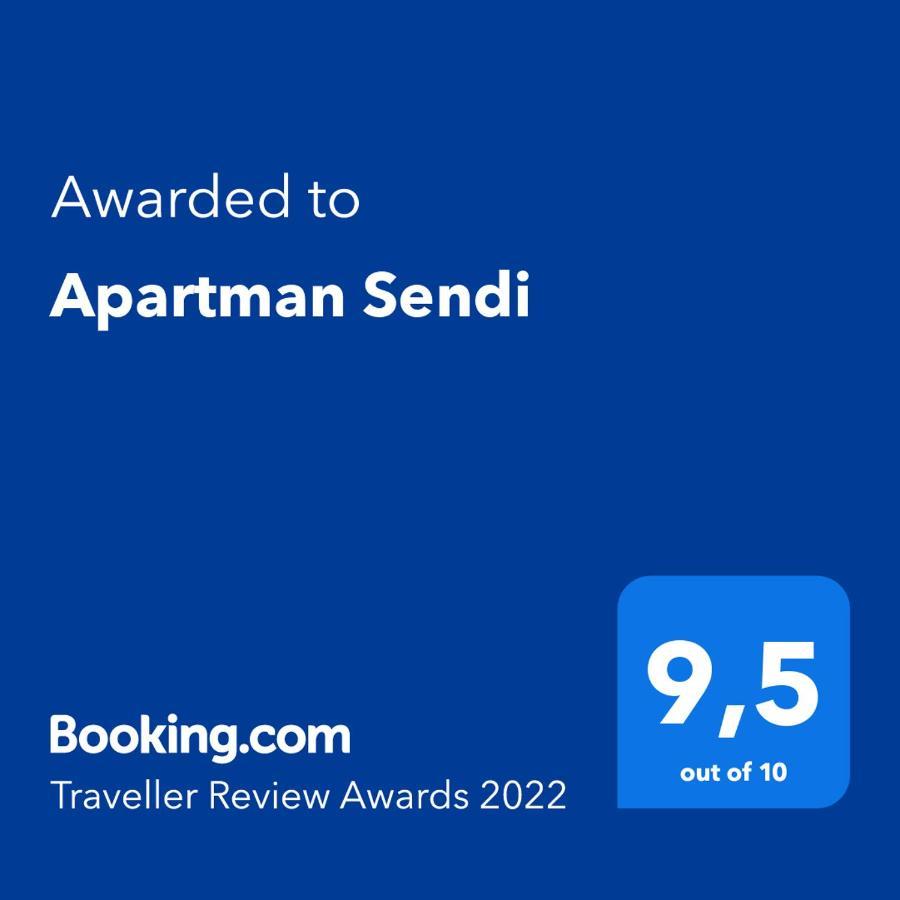 Apartman Sendi Pula Exterior photo